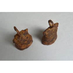 Doua clopote vechi de fier...