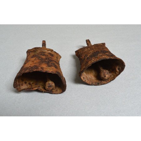 Doua clopote vechi de fier Transilvania