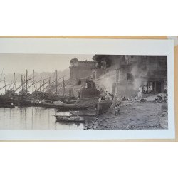 Fotografie originală panoramică „Burning Ghat”, Benares (Varanasi), India, 1977, semnată