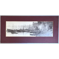 Fotografie originală panoramică „Burning Ghat”, Benares (Varanasi), India, 1977, semnată