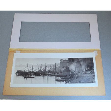 Fotografie originală panoramică „Burning Ghat”, Benares (Varanasi), India, 1977, semnată