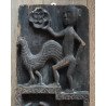 Ușă de hambar sculptată, Africa de Vest (probabil Mali, tradiția Dogon), lemn sculptat manual, a doua jumătate a secolului XX.