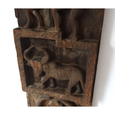Ușă de hambar sculptată, Africa de Vest (probabil Mali, tradiția Dogon), lemn sculptat manual, a doua jumătate a secolului XX.