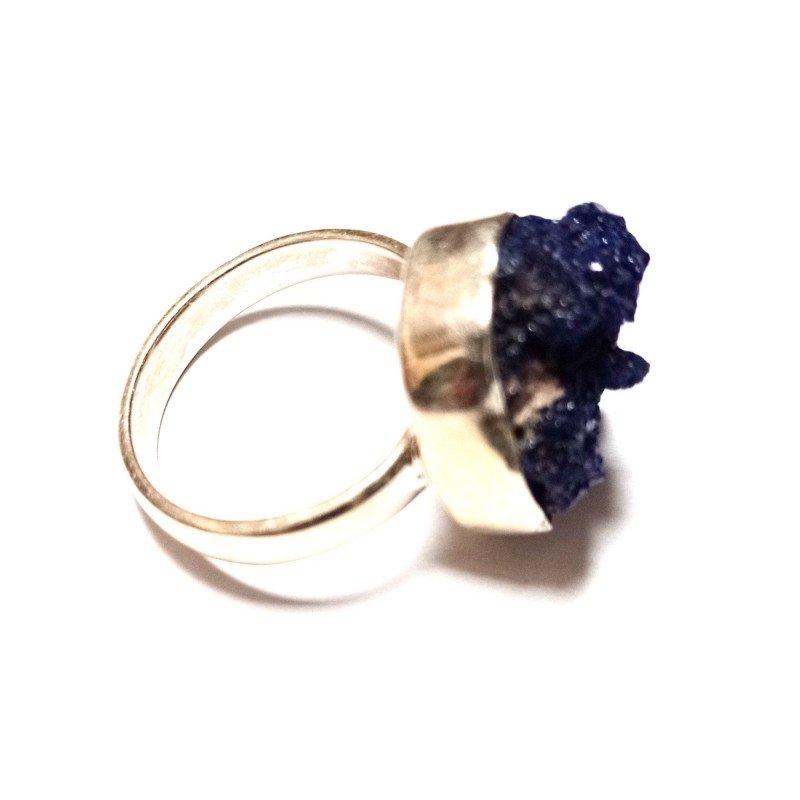 Silver ring with druzy lapis lazuli
